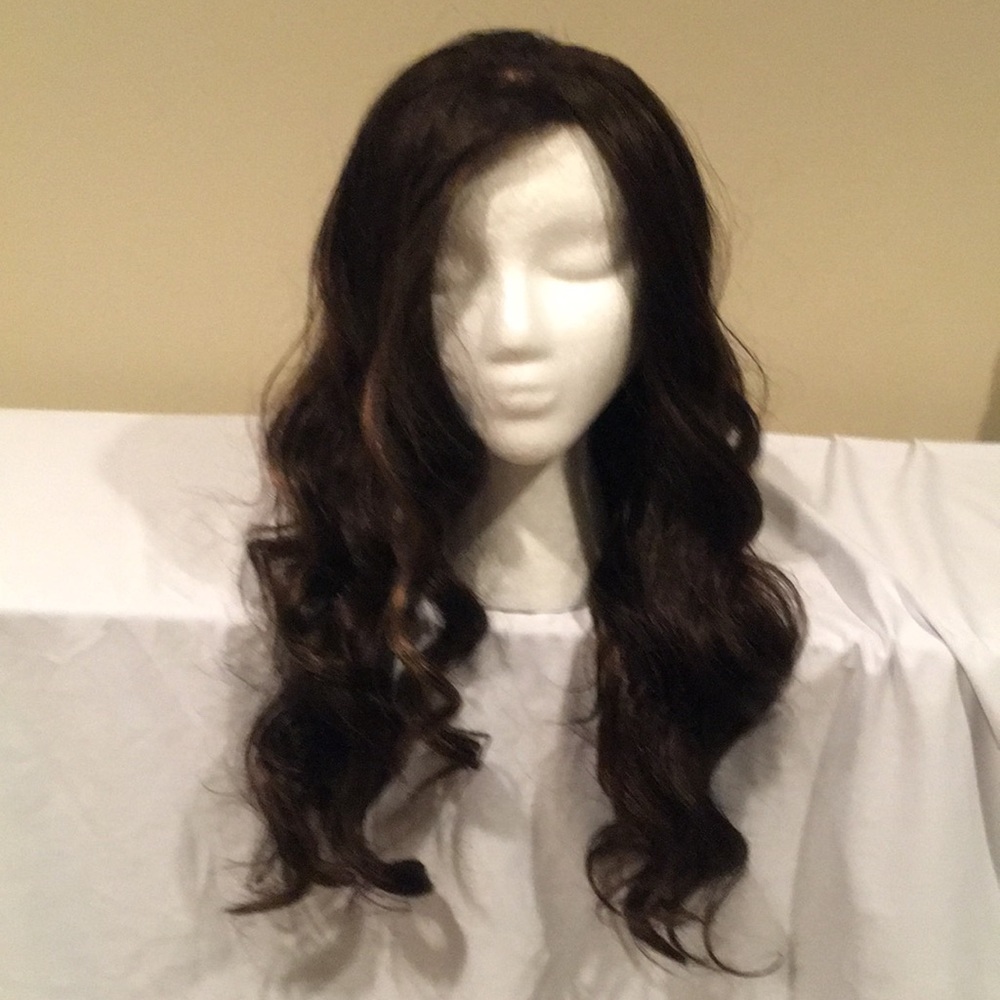 NWOT Dark brown with highlights wig